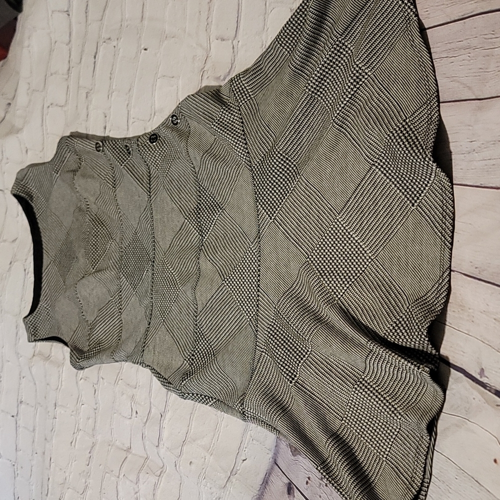 🌺2 For $20 Item🌺 Enfocus Studio Dress That Flares At The Bottom. Size 4. EUC